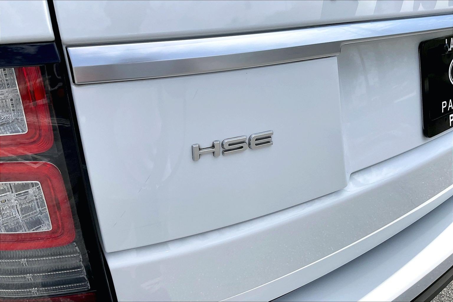 Used 2014 Land Rover Range Rover HSE AWD/4WD image 32