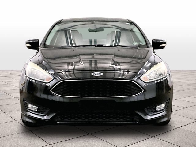 Used 2015 Ford Focus SE w/ SE Sport Package FWD image 4