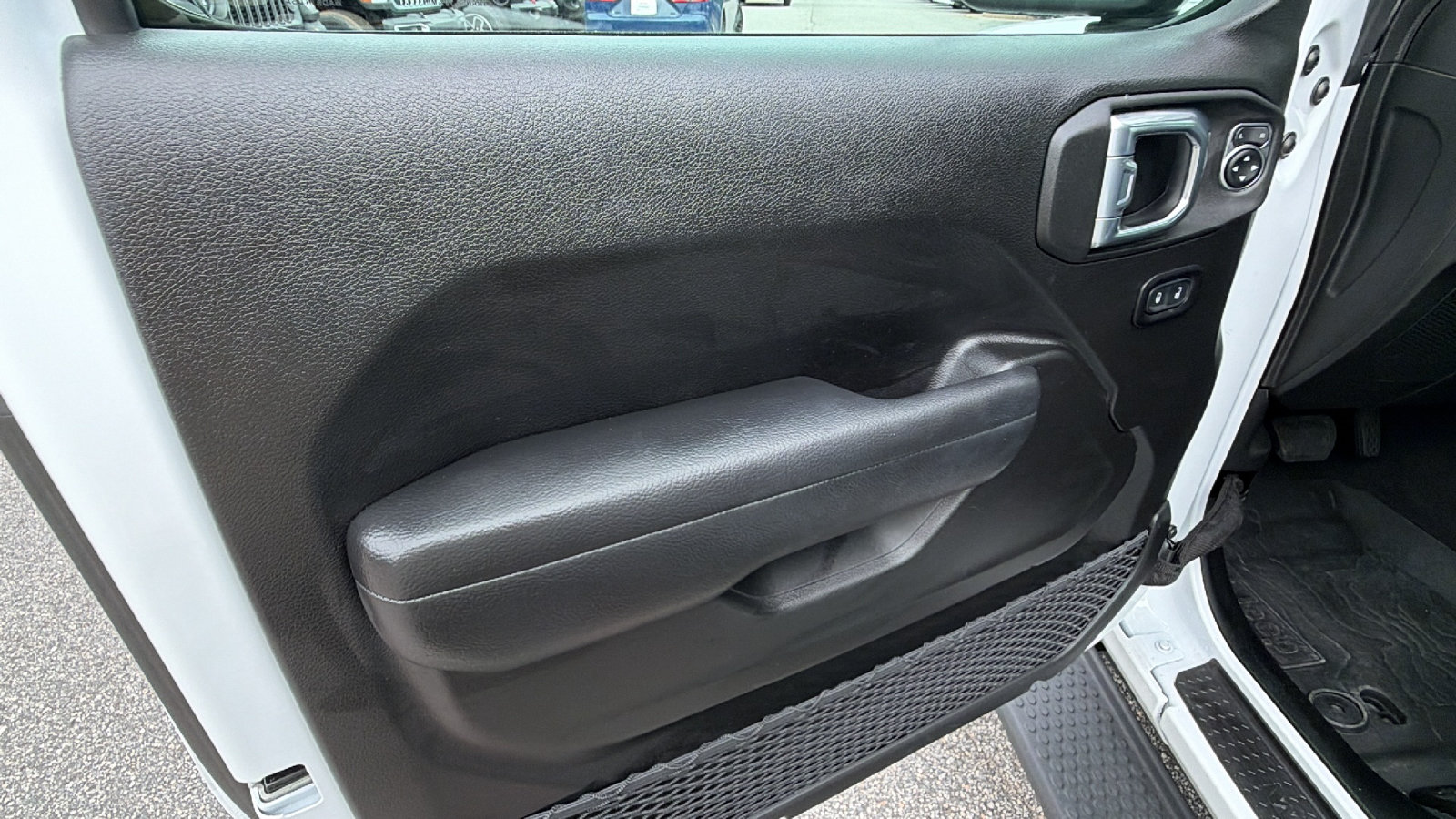Used 2026 Jeep Wrangler Sport AWD/4WD image 14