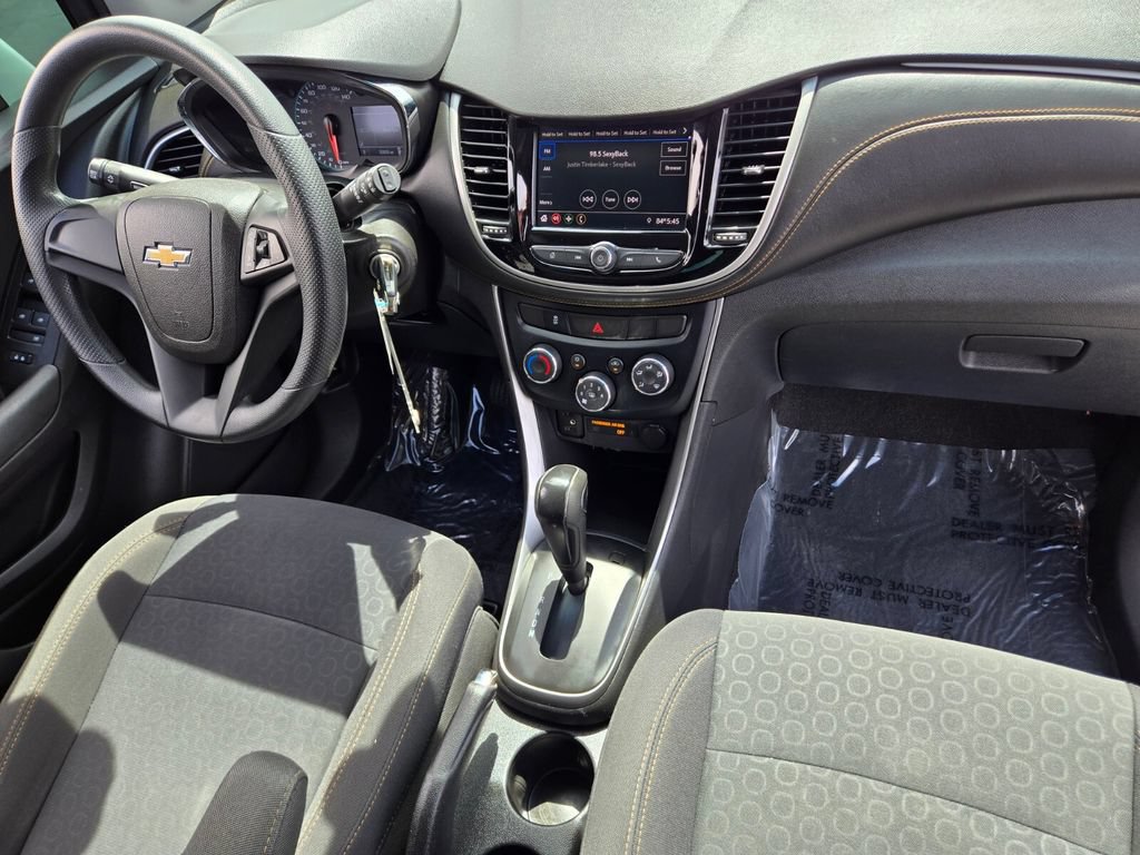 Used 2020 Chevrolet Trax LS w/ LPO, Cargo Package FWD image 16