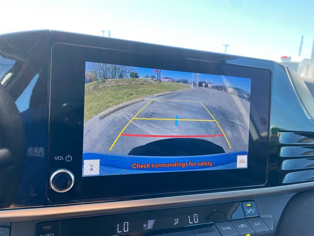 Used 2025 Toyota Camry LE image 21