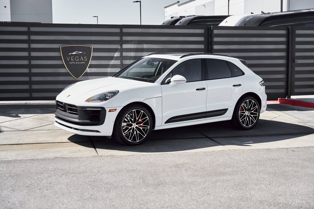 Used 2025 Porsche Macan GTS AWD/4WD image 6
