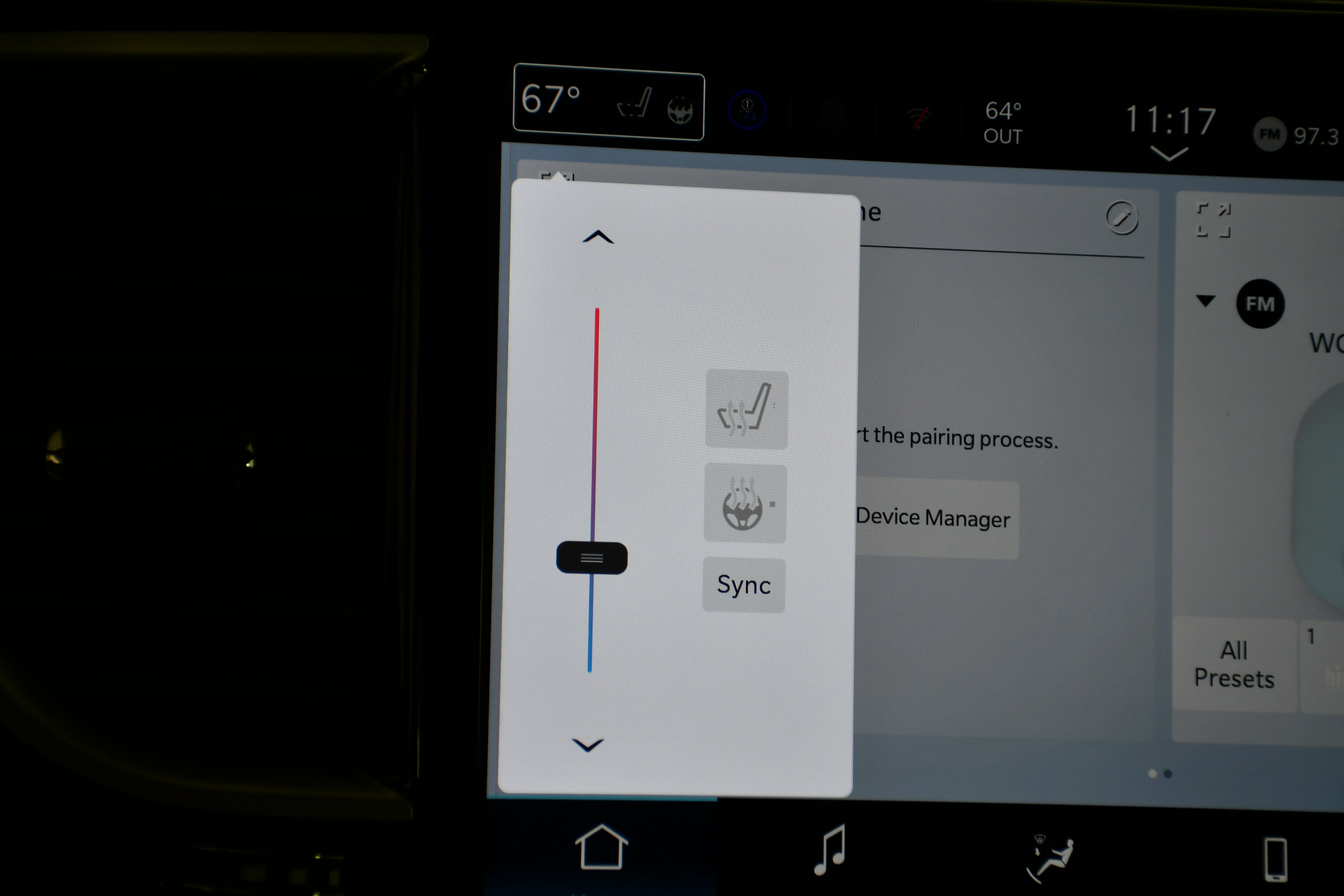 Used 2025 Chrysler Pacifica Select image 28