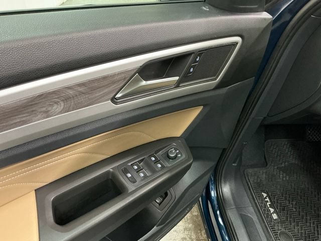 Used 2021 Volkswagen Atlas Cross Sport SE FWD image 15