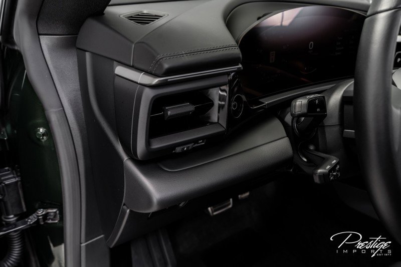 Used 2025 Porsche Macan 4S Electric image 26