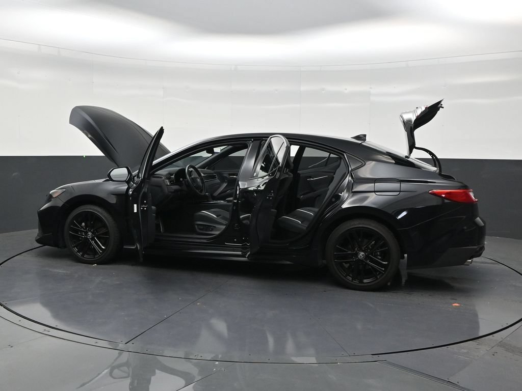 Used 2025 Toyota Camry SE FWD image 29