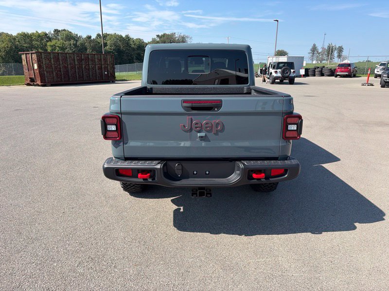 New 2026 Jeep Gladiator Rubicon w/ Steel Power Dome Hood Package AWD/4WD image 4