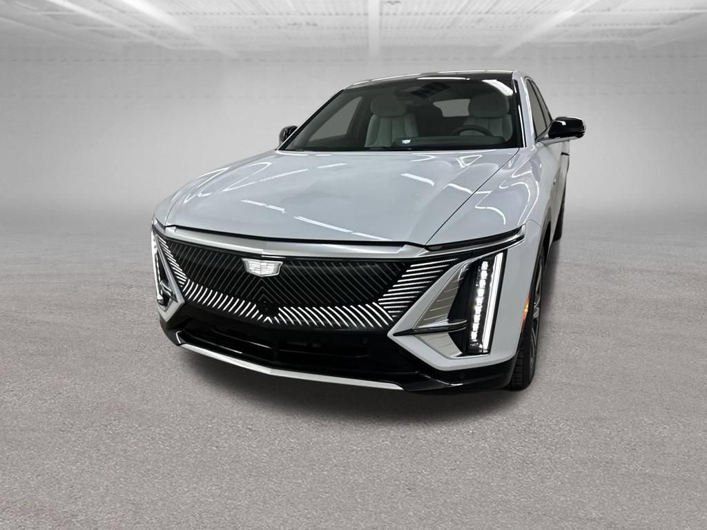 New 2026 Cadillac Lyriq Luxury AWD/4WD image 4