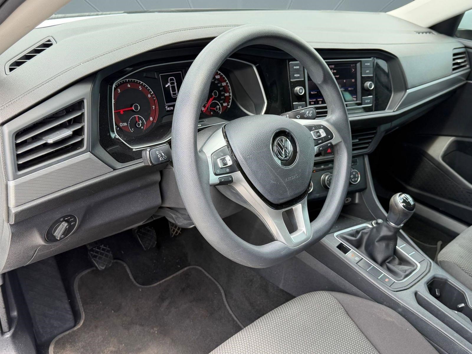 Used 2019 Volkswagen Jetta S image 4