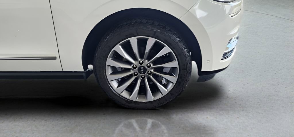 Used 2020 Lincoln Navigator Reserve w/ Luxury Package image 12
