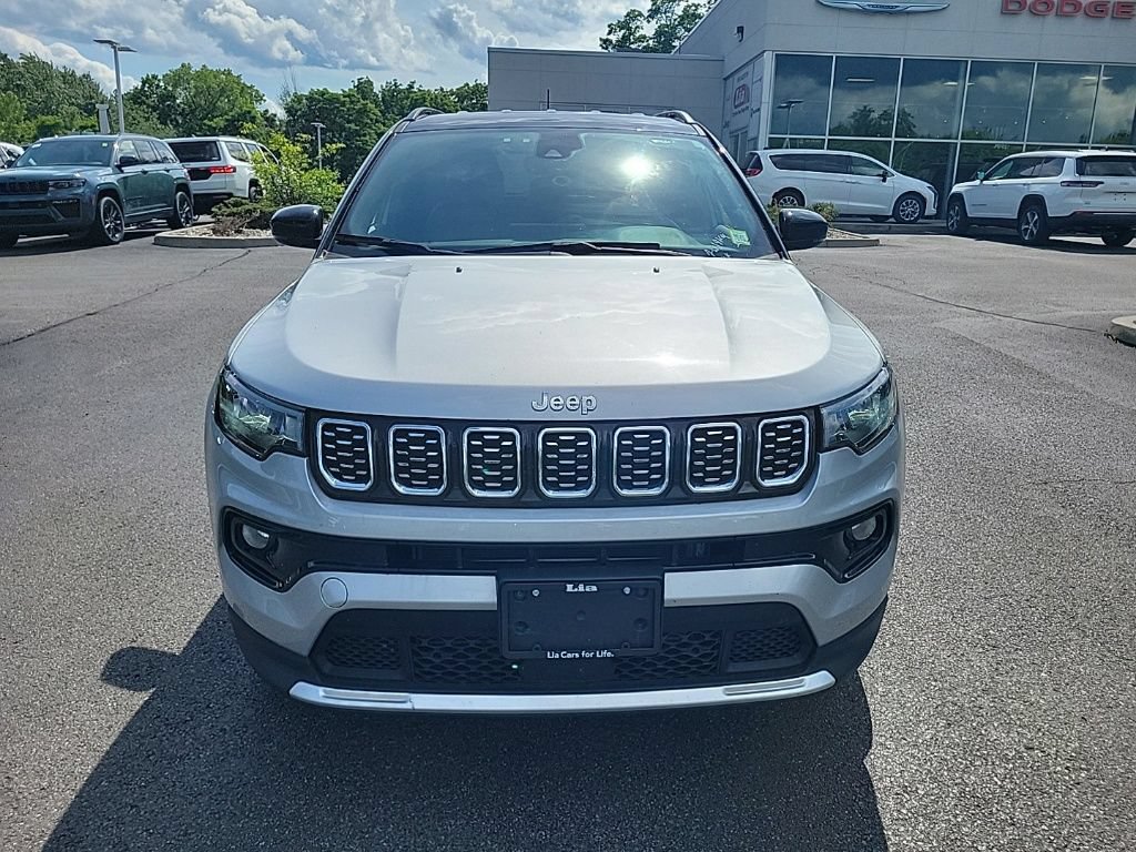Used 2024 Jeep Compass Limited AWD/4WD image 14