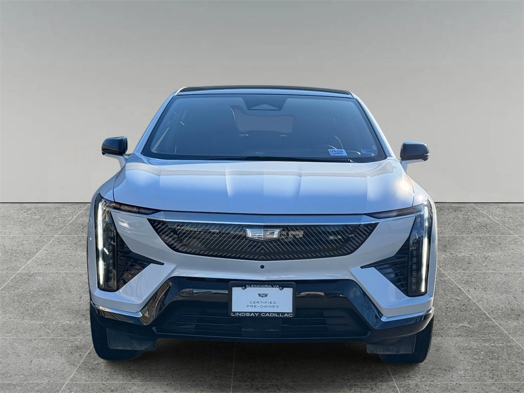 Used 2025 Cadillac Optiq Luxury 2 w/ LPO, Floor Liner Package image 8