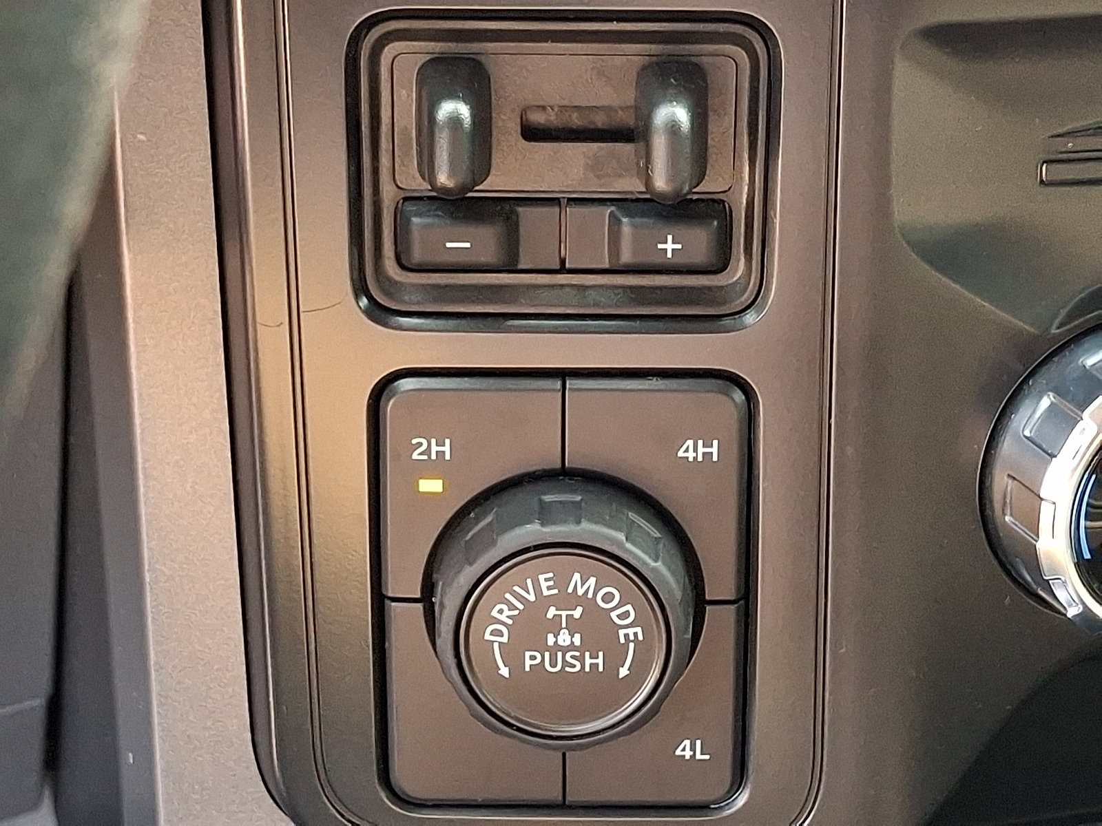 Used 2025 Ford F150 XLT w/ Equipment Group 301A Standard AWD/4WD image 25