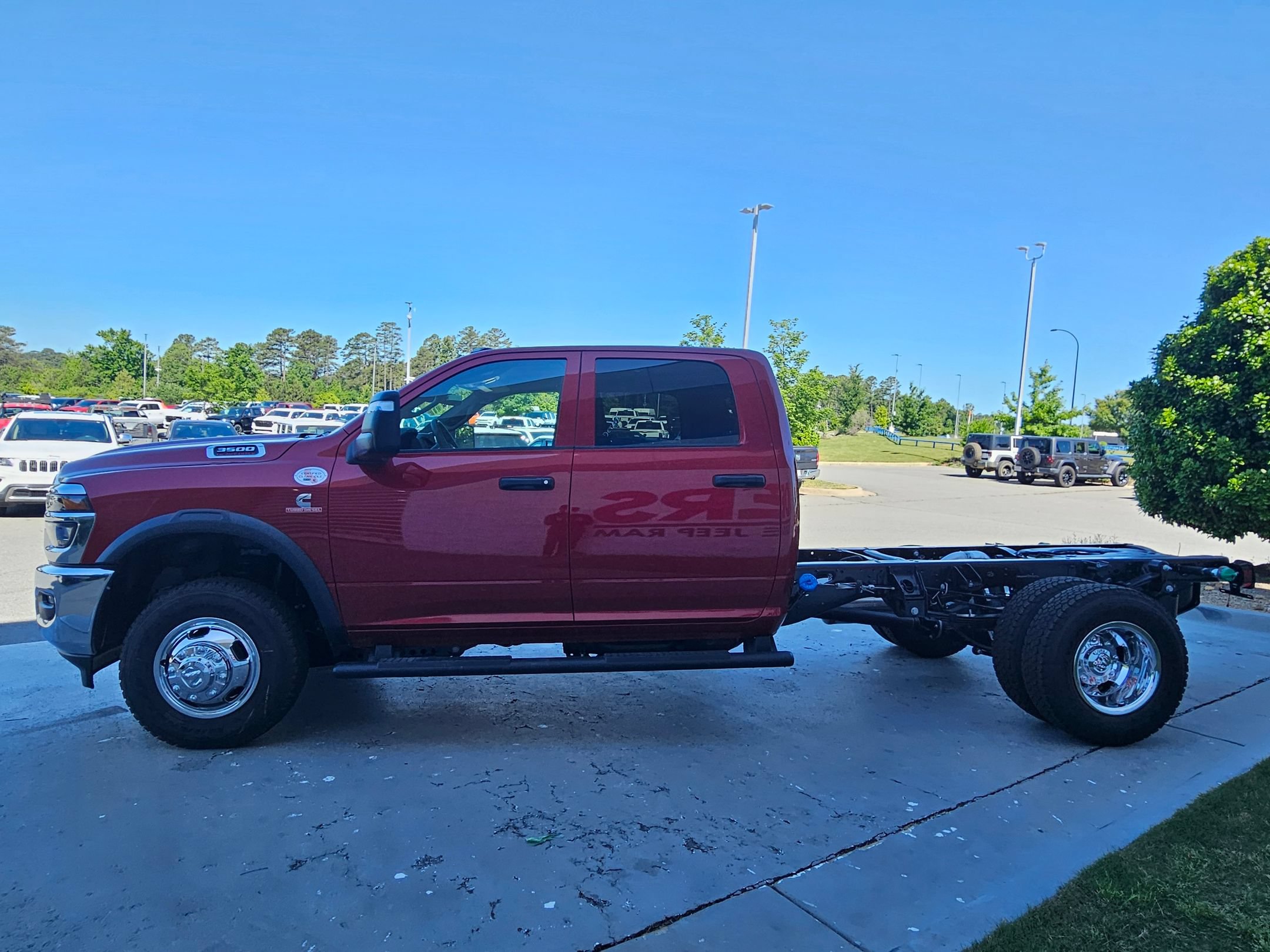 New 2026 RAM 3500 Tradesman AWD/4WD image 4
