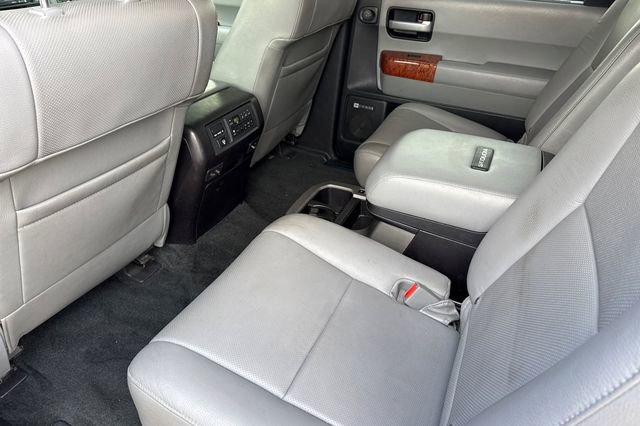 Used 2018 Toyota Sequoia Platinum w/ Carpet Mat Package AWD/4WD image 15