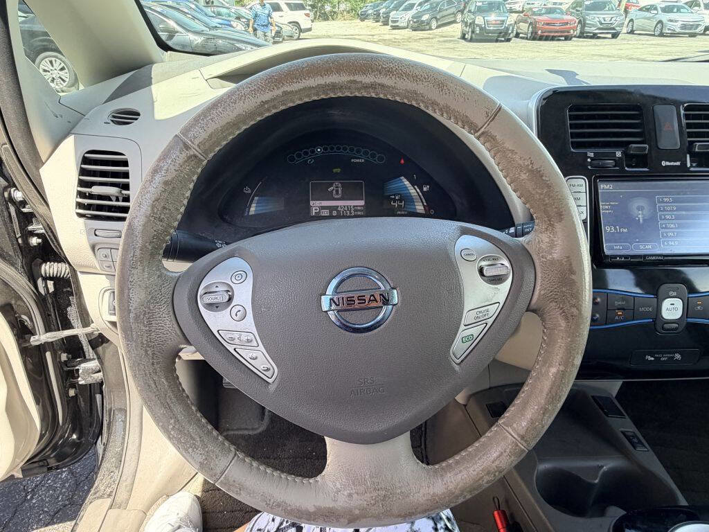Used 2014 Nissan Leaf SV w/ Premium Package FWD image 10