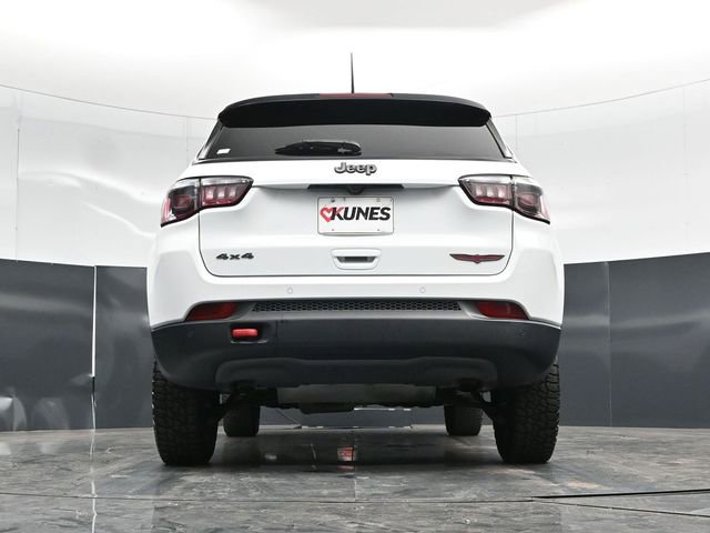 Used 2025 Jeep Compass Trailhawk AWD/4WD image 58