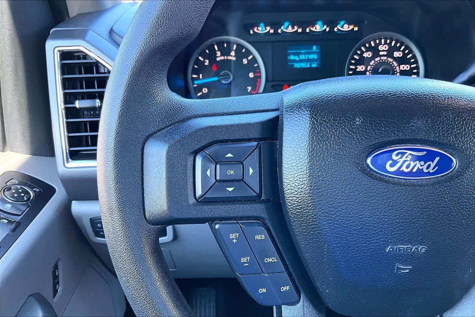 Used 2016 Ford F150 XLT AWD/4WD image 24