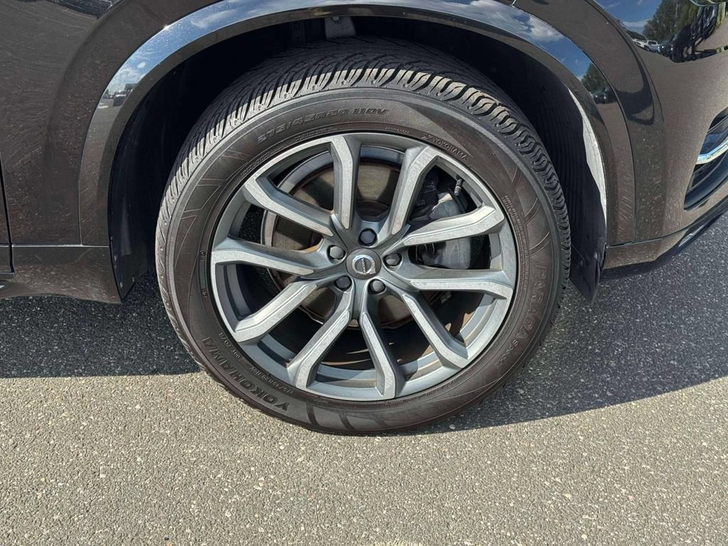 Used 2016 Volvo XC90 T6 Momentum AWD/4WD image 9