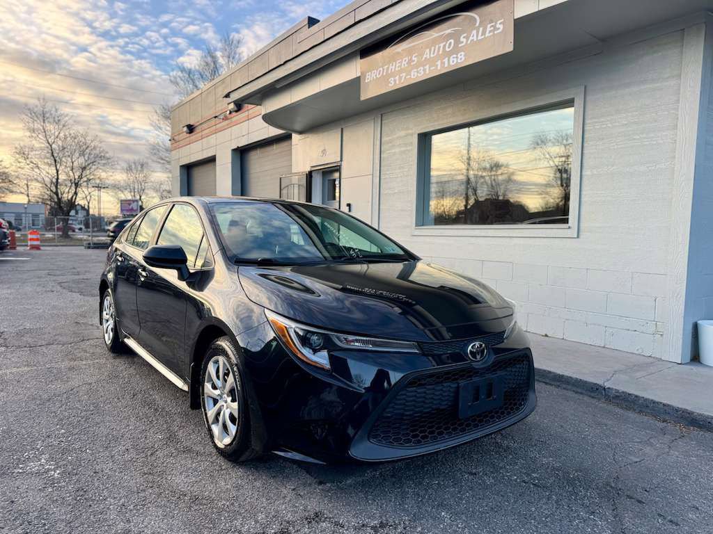 Used 2021 Toyota Corolla LE w/ Carpet Mat Package (TMS) image 6