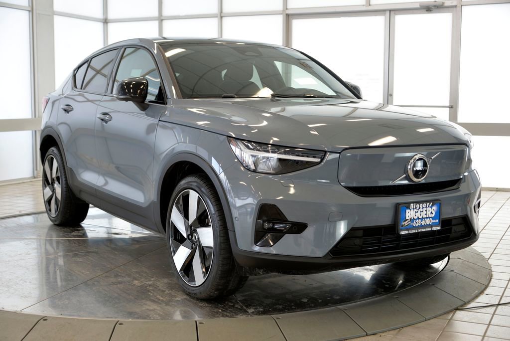 Used 2023 Volvo C40 P8 Recharge Plus image 2