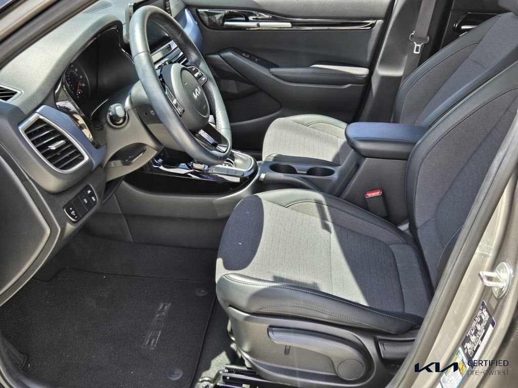 Certified 2023 Kia Seltos S image 11