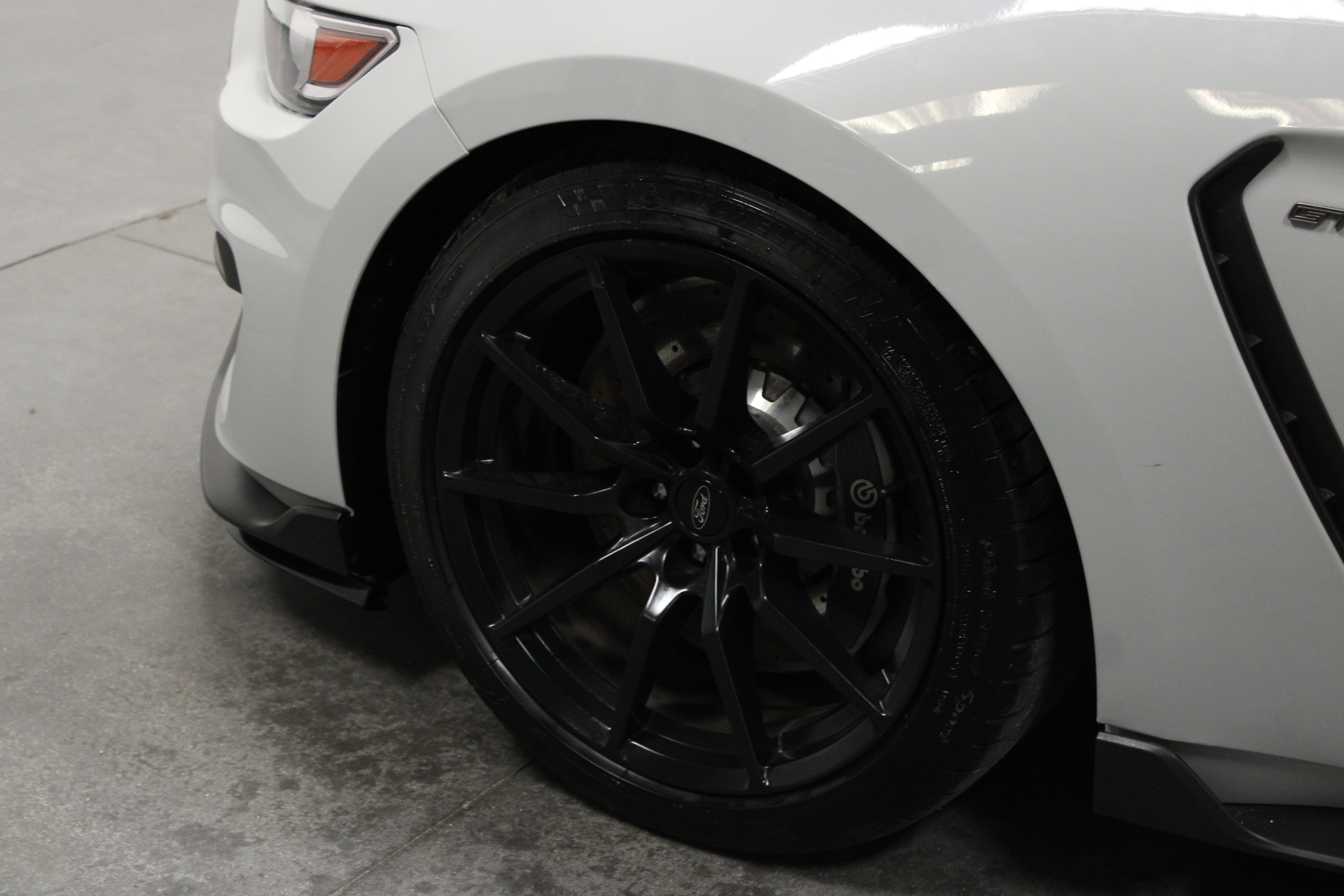 Used 2017 Ford Mustang Shelby GT350 w/ Convenience Package RWD image 10
