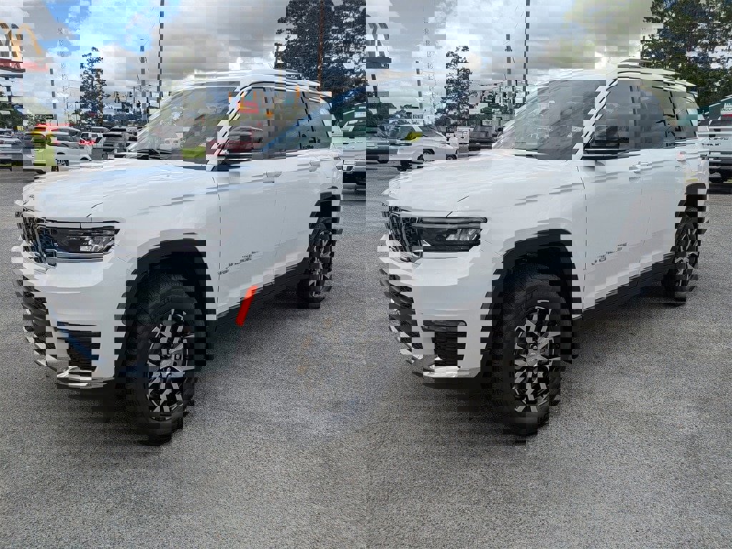 New 2025 Jeep Grand Cherokee L Limited w/ MOPAR Finishing Package image 8