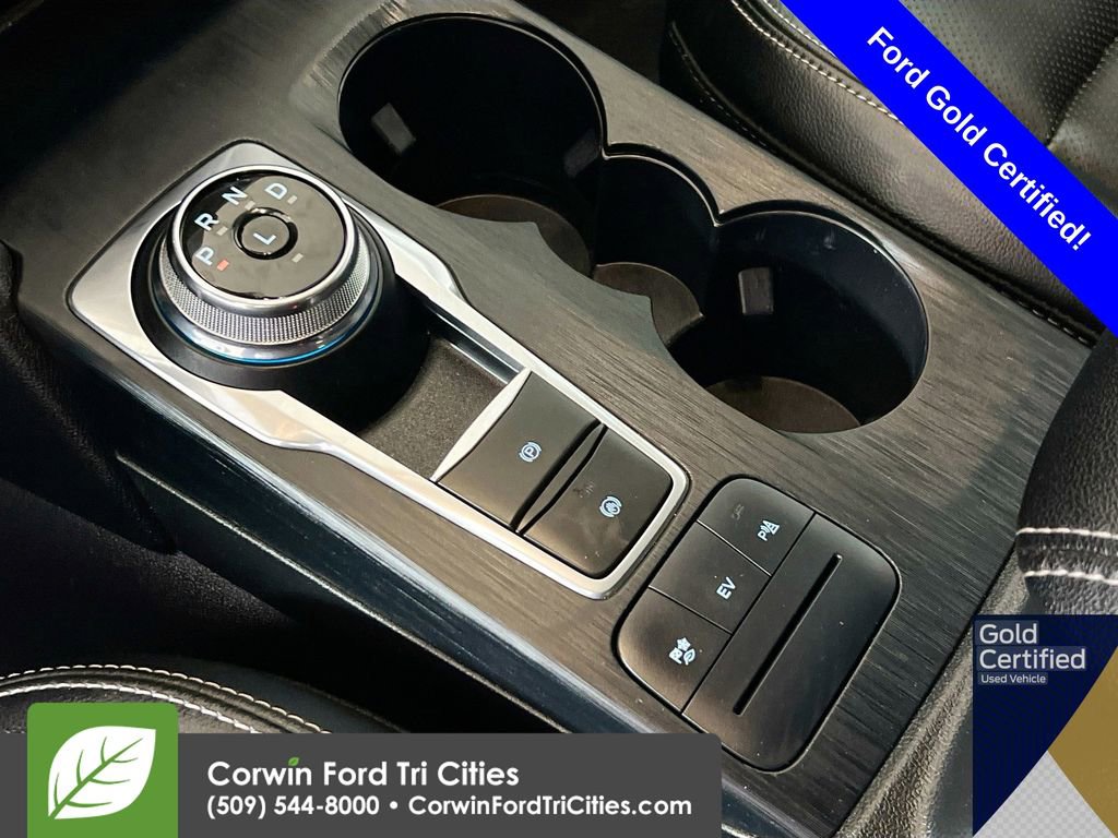 Used 2022 Ford Escape Titanium w/ Class II Trailer Tow Package image 10