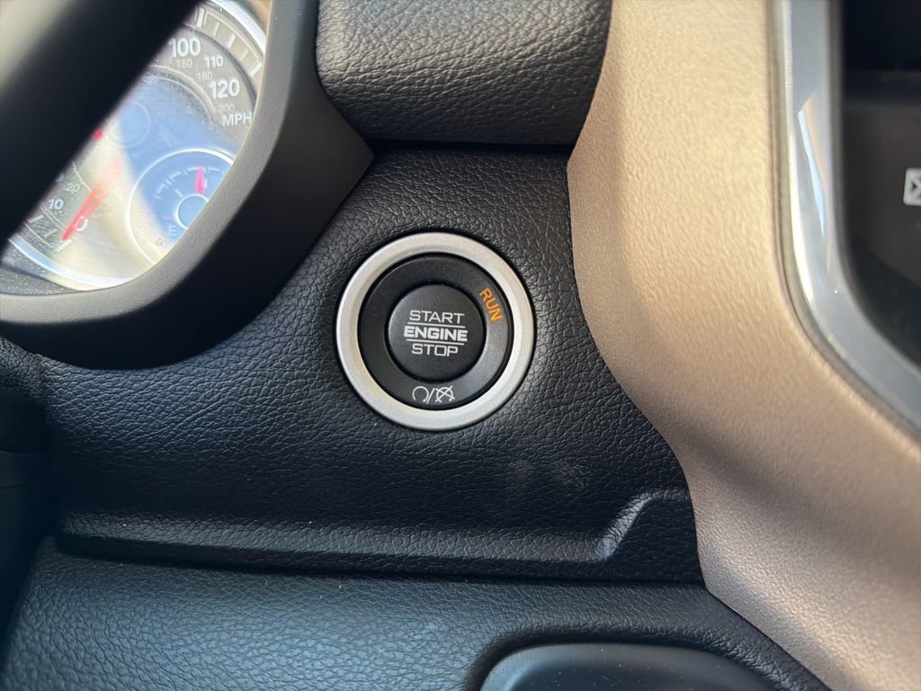 Used 2022 RAM 3500 Laramie AWD/4WD image 34