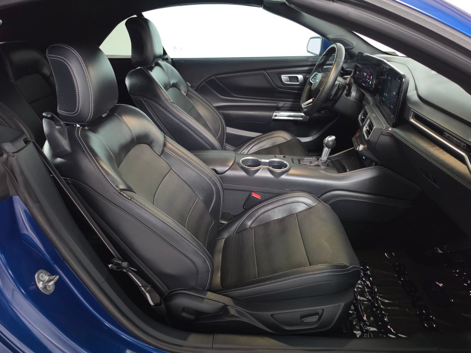 Used 2024 Ford Mustang GT Premium RWD image 22