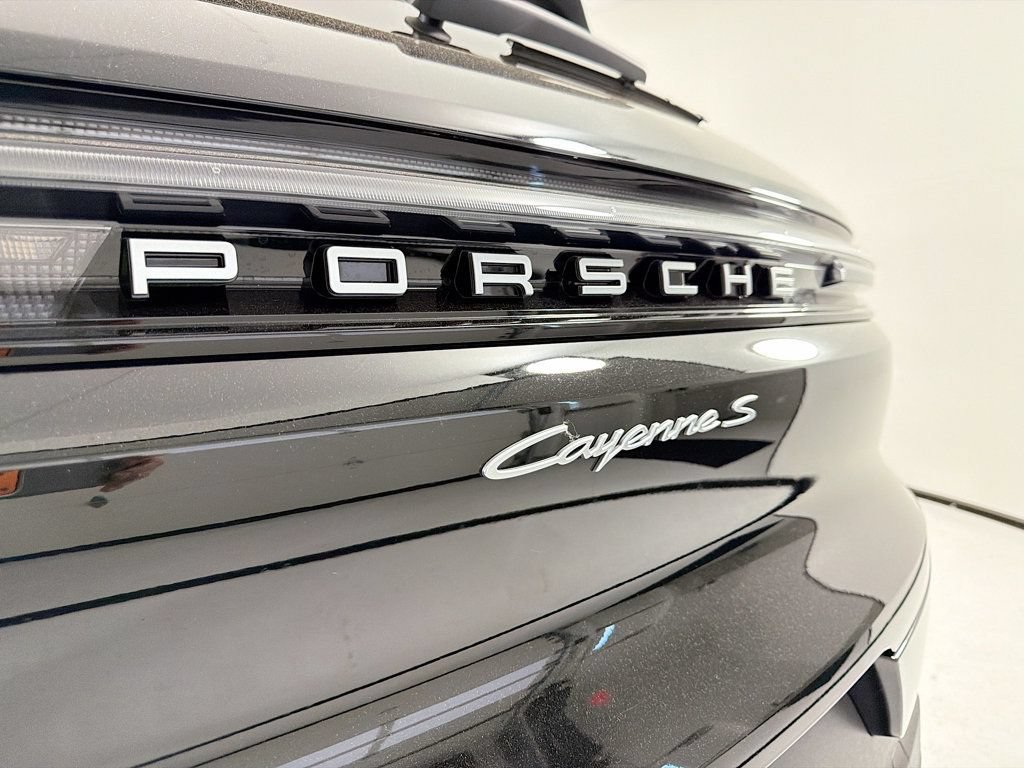 Certified 2025 Porsche Cayenne S AWD/4WD image 11