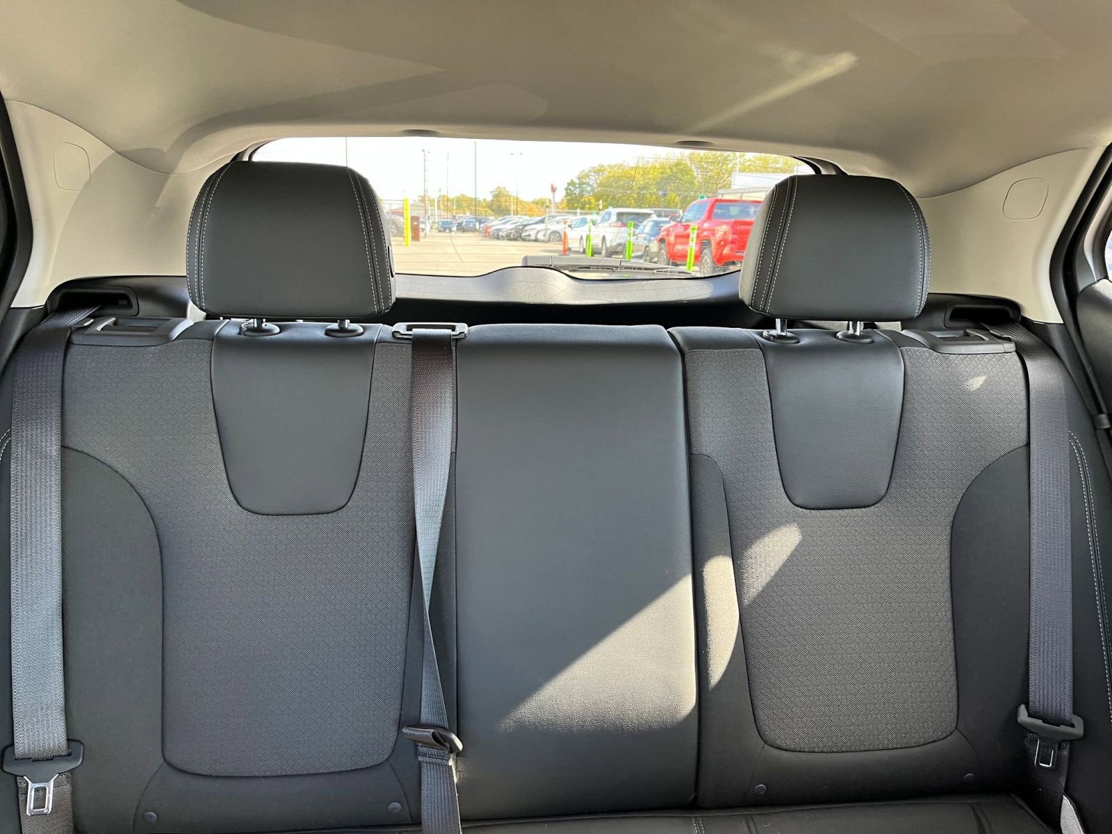 Used 2025 Buick Encore GX Preferred image 37