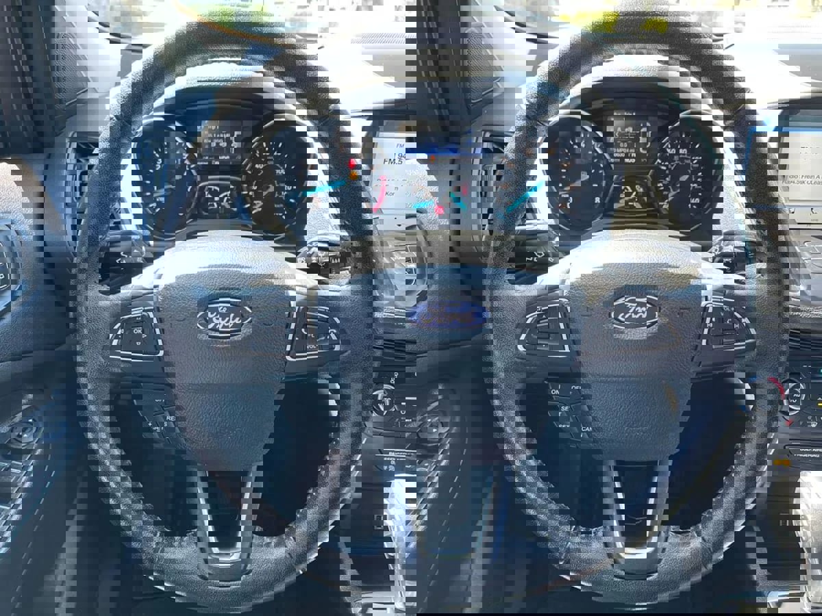 Used 2019 Ford Escape SEL image 27