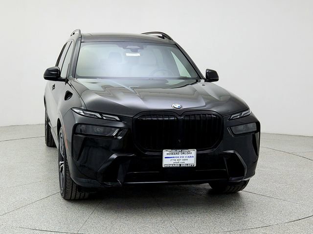 Used 2023 BMW X7 xDrive40i w/ M Sport Package image 2