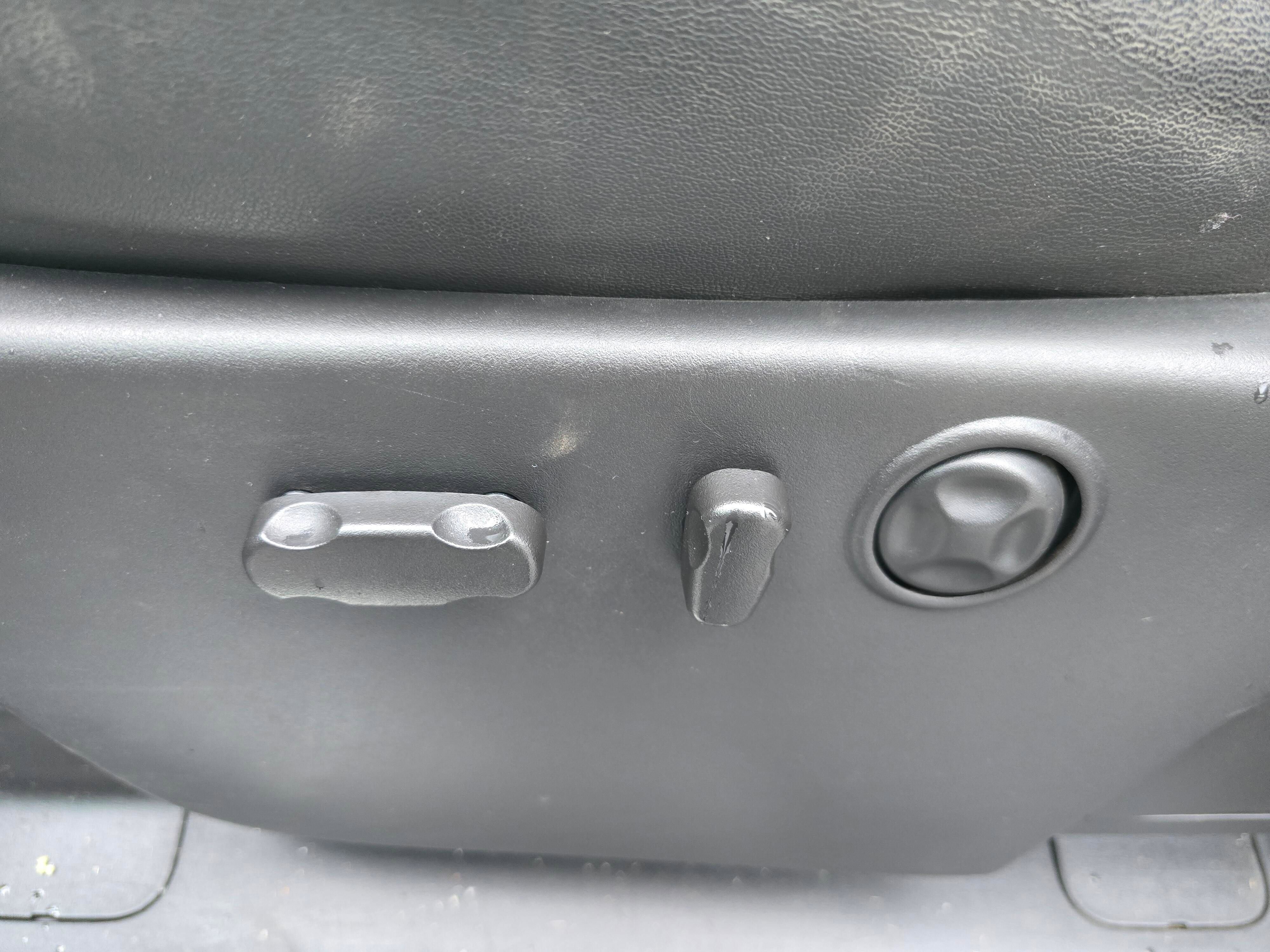 Used 2013 GMC Sierra 3500 Denali image 30