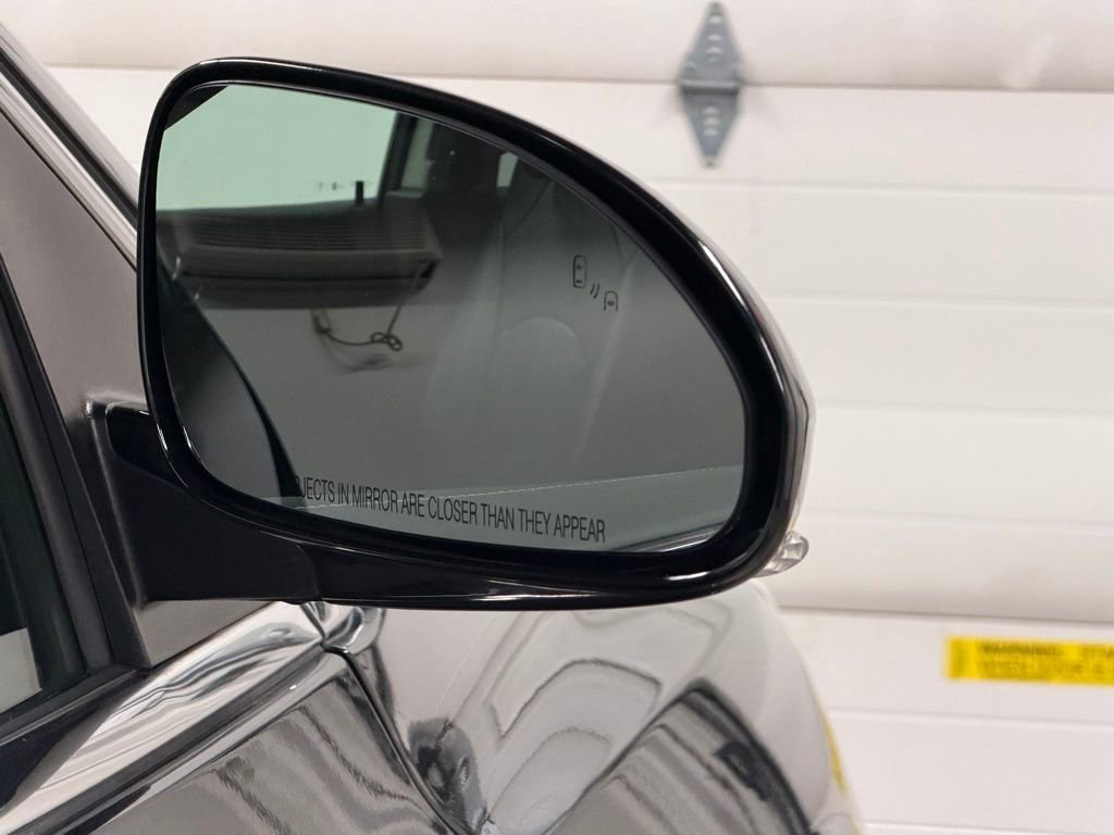 Used 2017 Buick Enclave Leather image 11