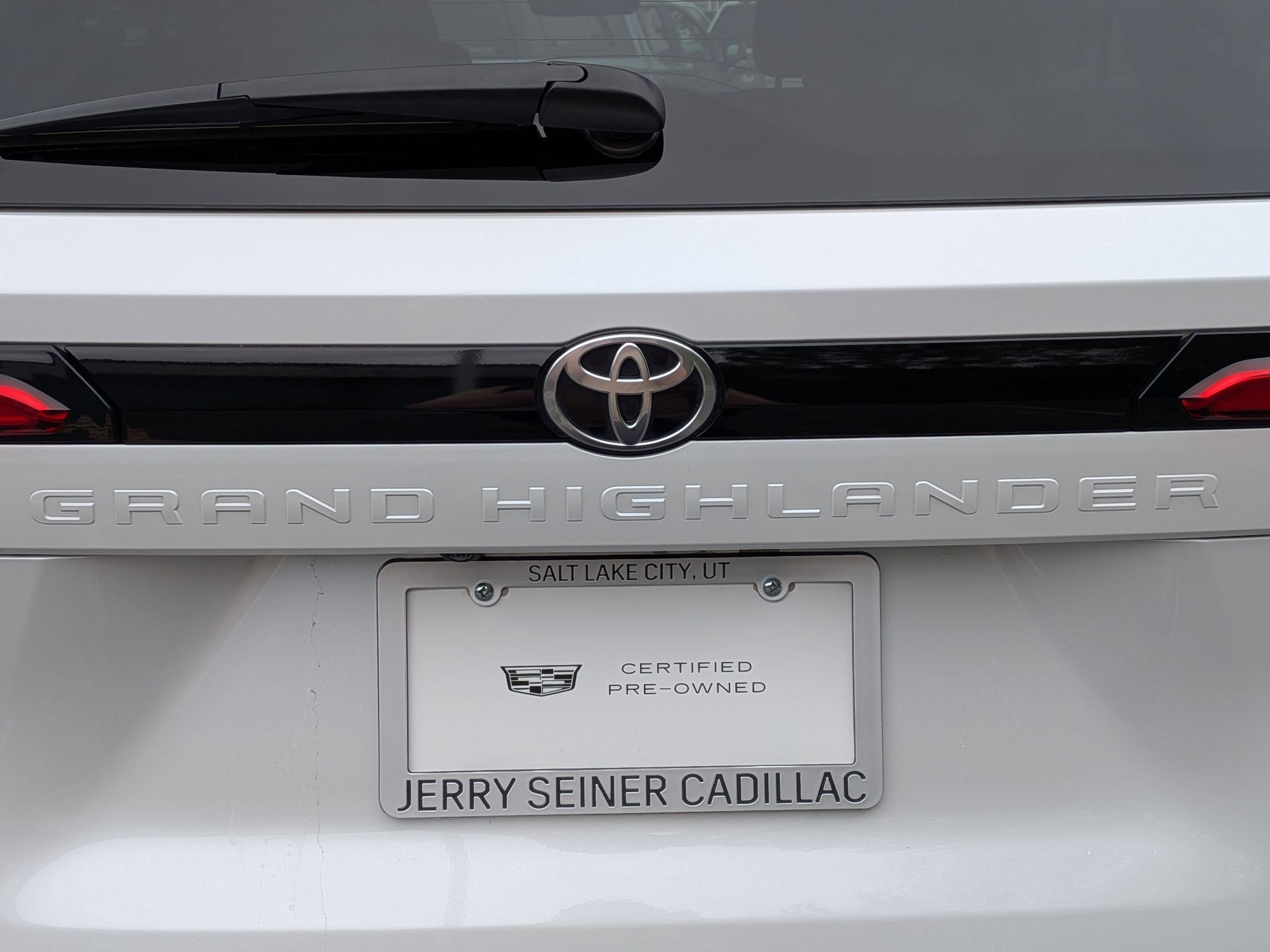 Used 2024 Toyota Grand Highlander AWD Hybrid image 14