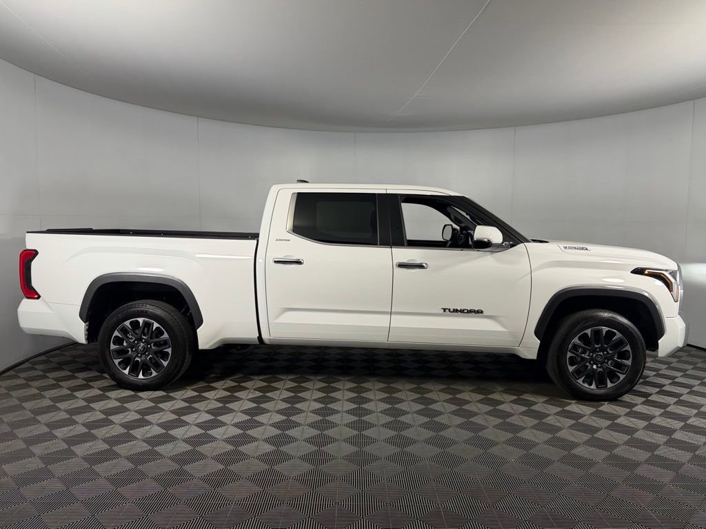 Used 2025 Toyota Tundra Limited AWD/4WD image 5