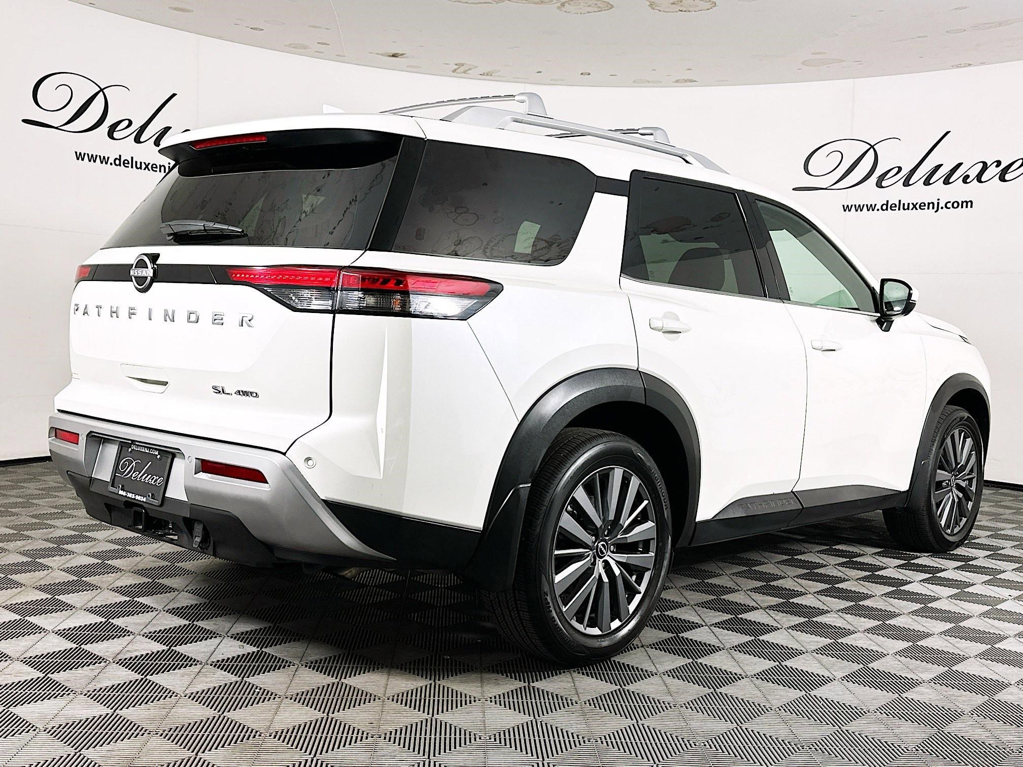 Used 2024 Nissan Pathfinder SL w/ SL Premium Package image 6