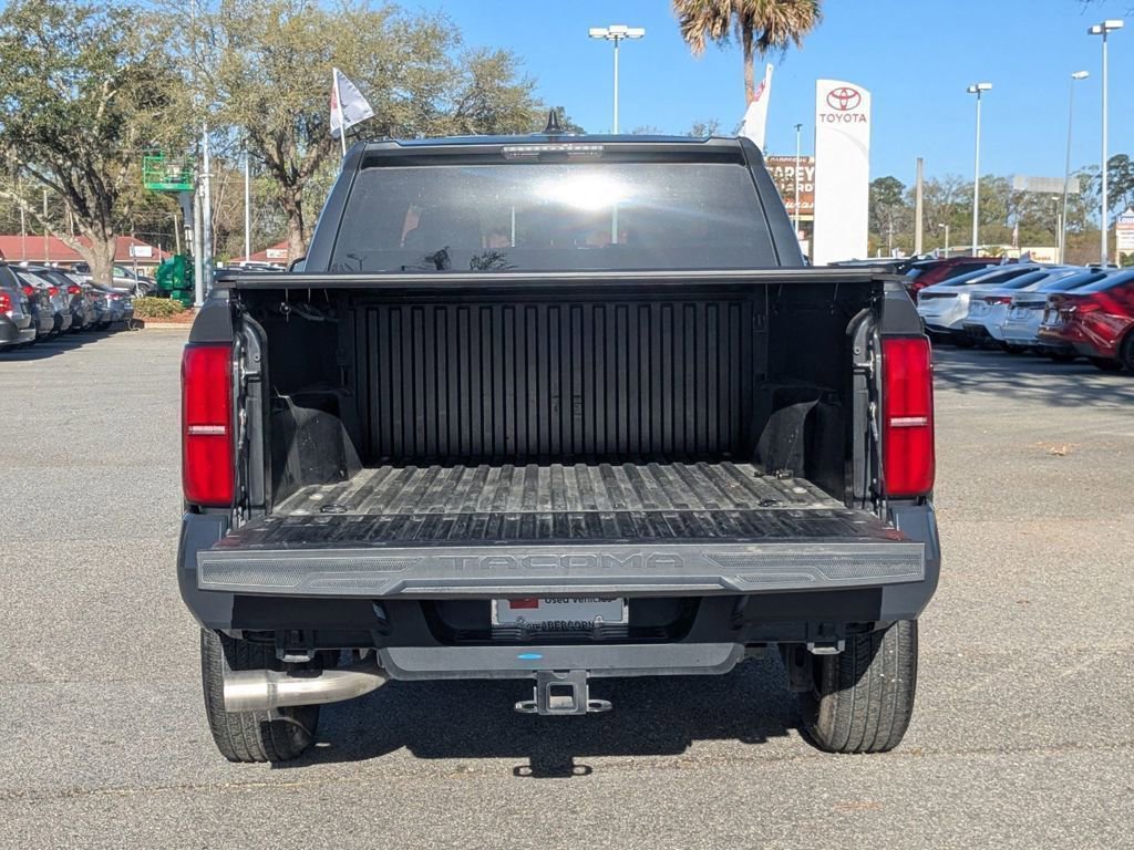 Used 2024 Toyota Tacoma SR5 AWD/4WD image 4