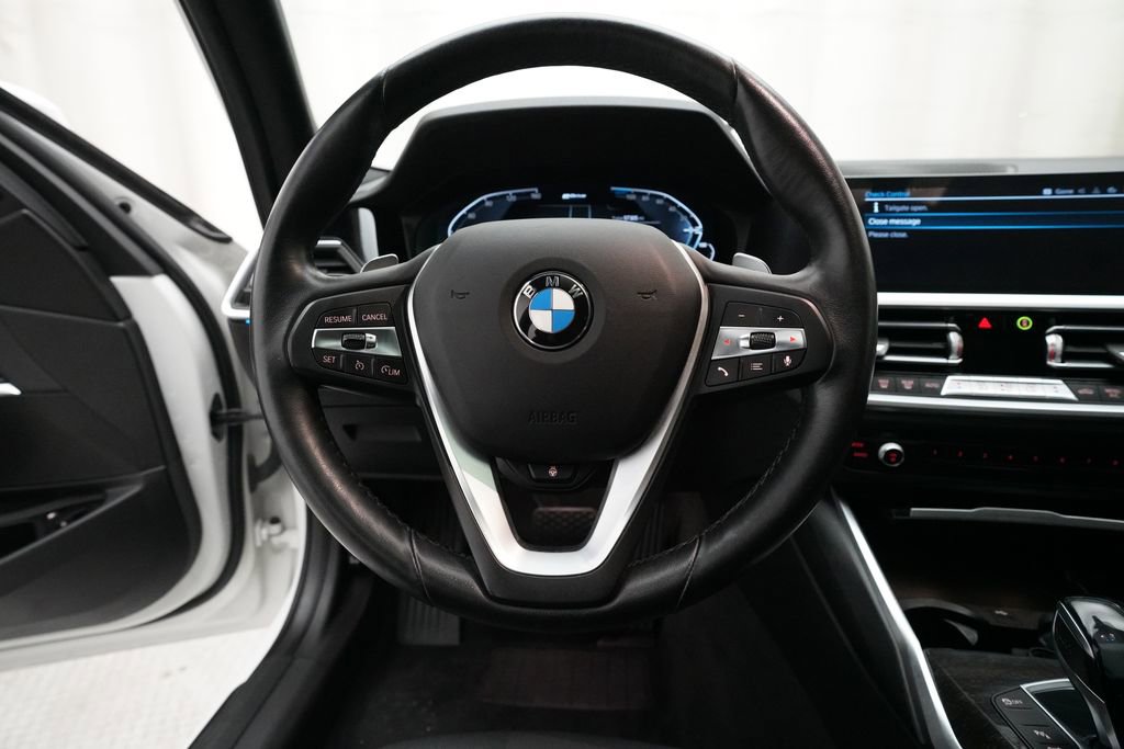 Used 2021 BMW 330e xDrive w/ Convenience Package image 4