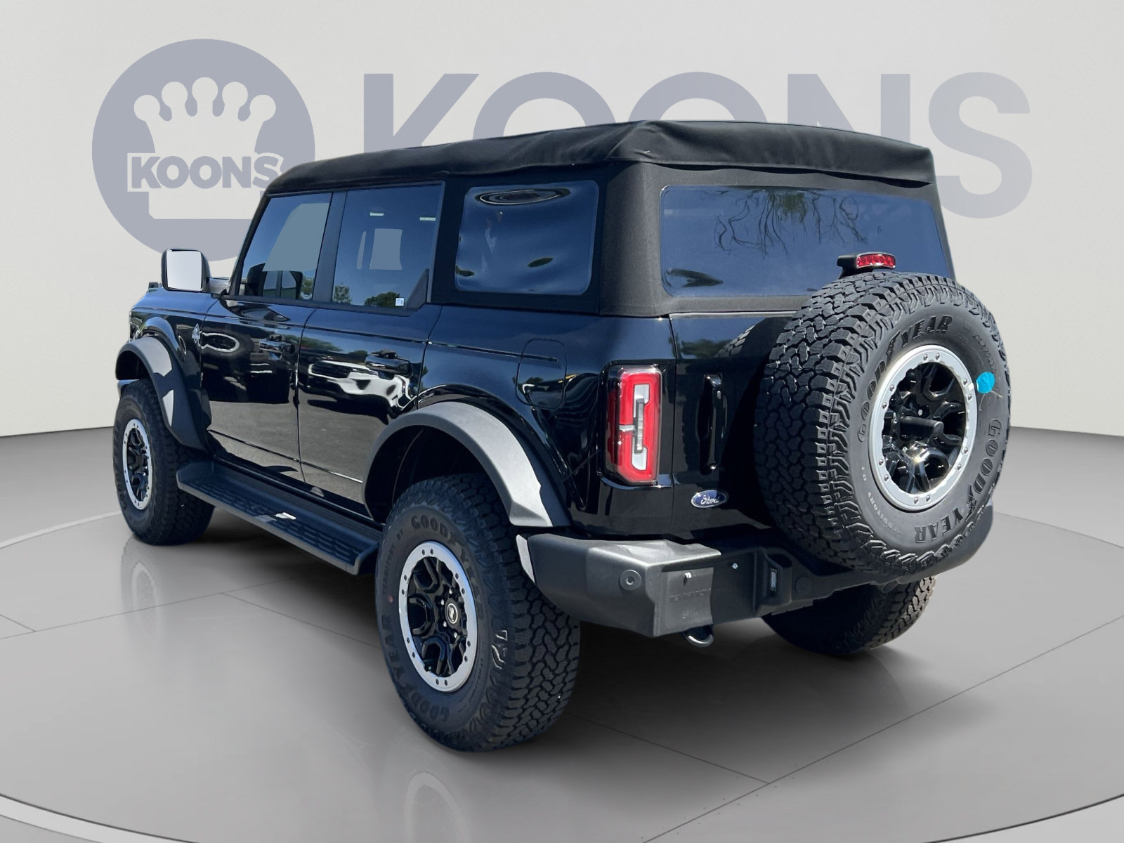 New 2025 Ford Bronco Outer Banks w/ Sasquatch Package AWD/4WD image 14