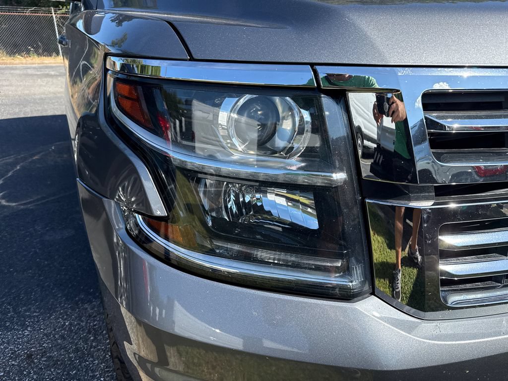 Used 2020 Chevrolet Tahoe LT w/ Off-Road Package AWD/4WD image 4