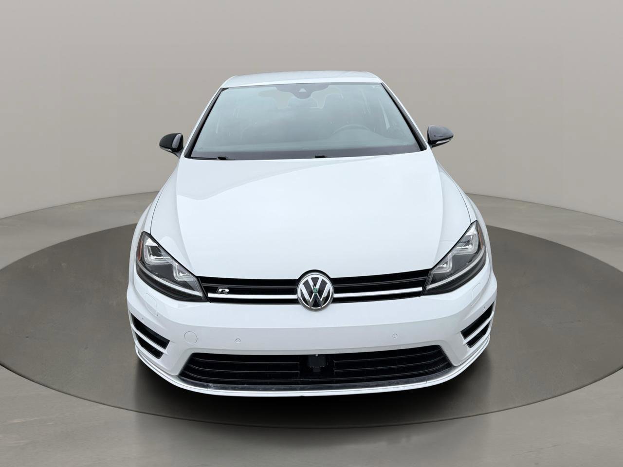 Used 2017 Volkswagen Golf R 4-Door AWD/4WD image 10