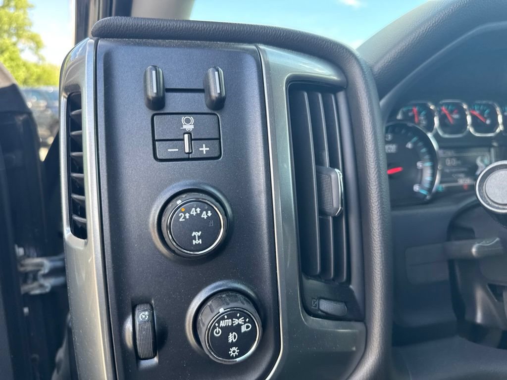 Used 2018 Chevrolet Silverado 3500 LT AWD/4WD image 14