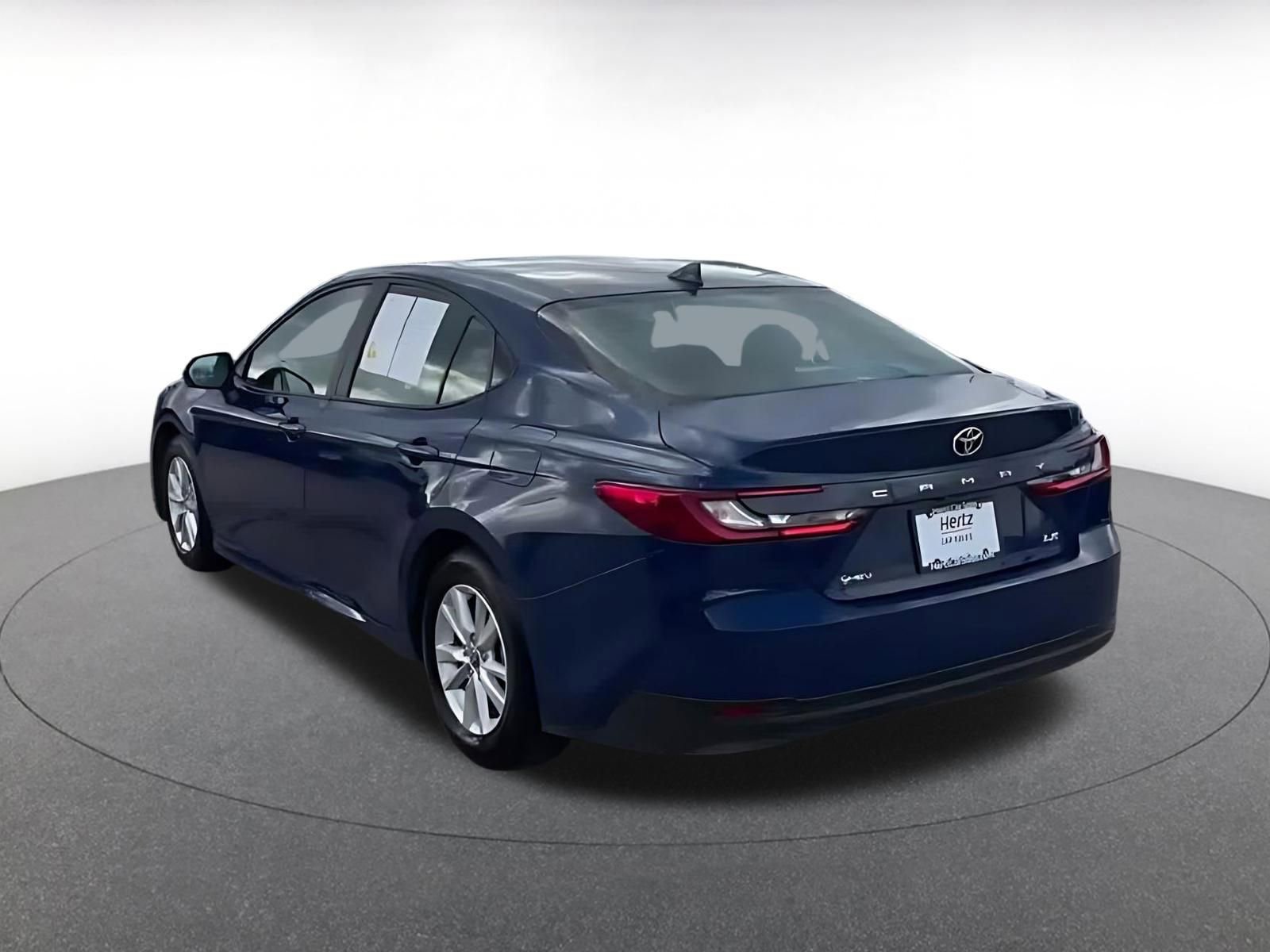 Used 2025 Toyota Camry LE image 11