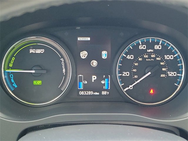 Used 2018 Mitsubishi Outlander SEL image 23