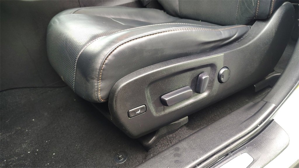 Used 2018 Toyota Highlander Limited Platinum image 11