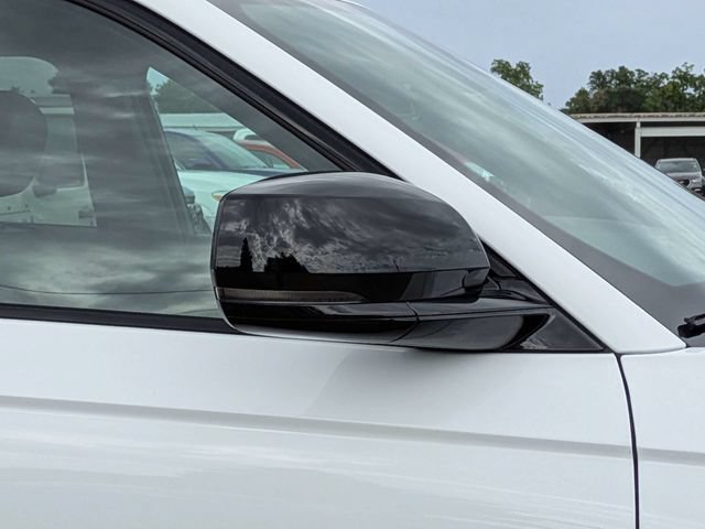 Used 2025 Jeep Grand Cherokee L Laredo RWD image 12